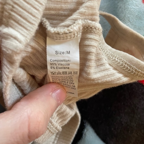 Elegant Cream Ribbed Bra - Picture 5 of 6